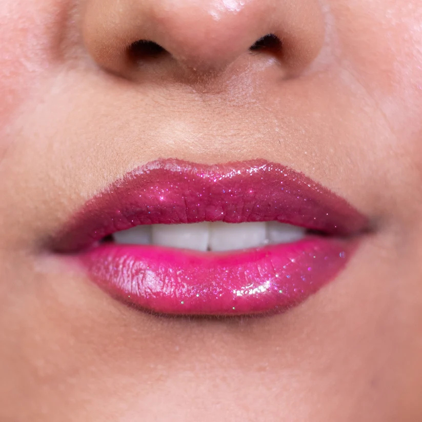 Amor Eterno Shifting Lip Balm — media-003