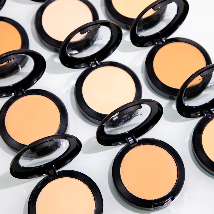 Silky Wet/Dry Foundation Powder — media-002