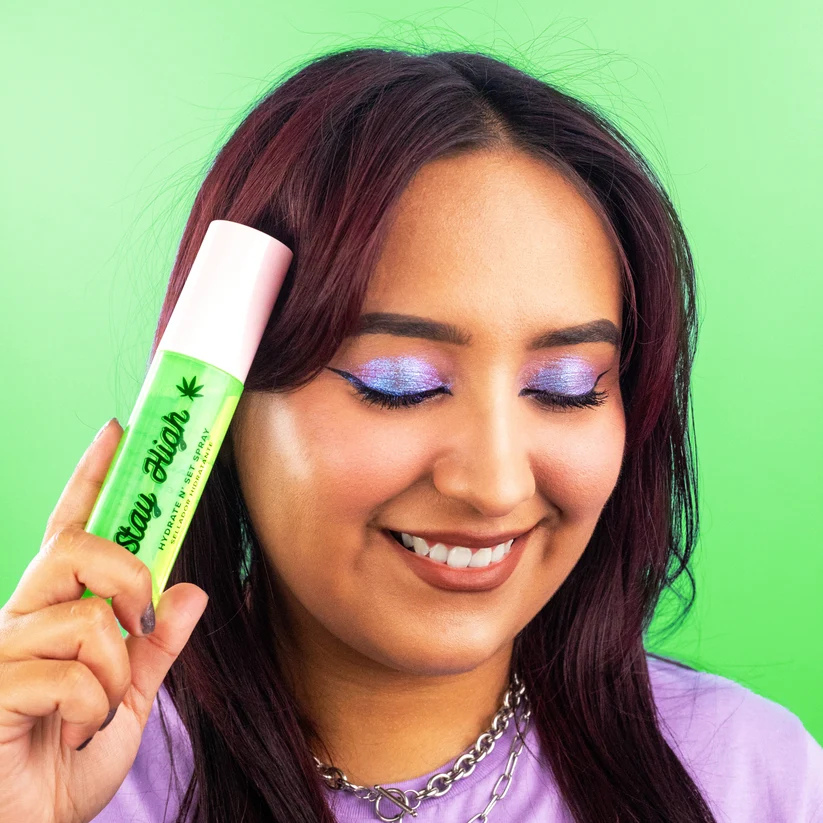 Stay High Hydrate N' Set Spray — media-004